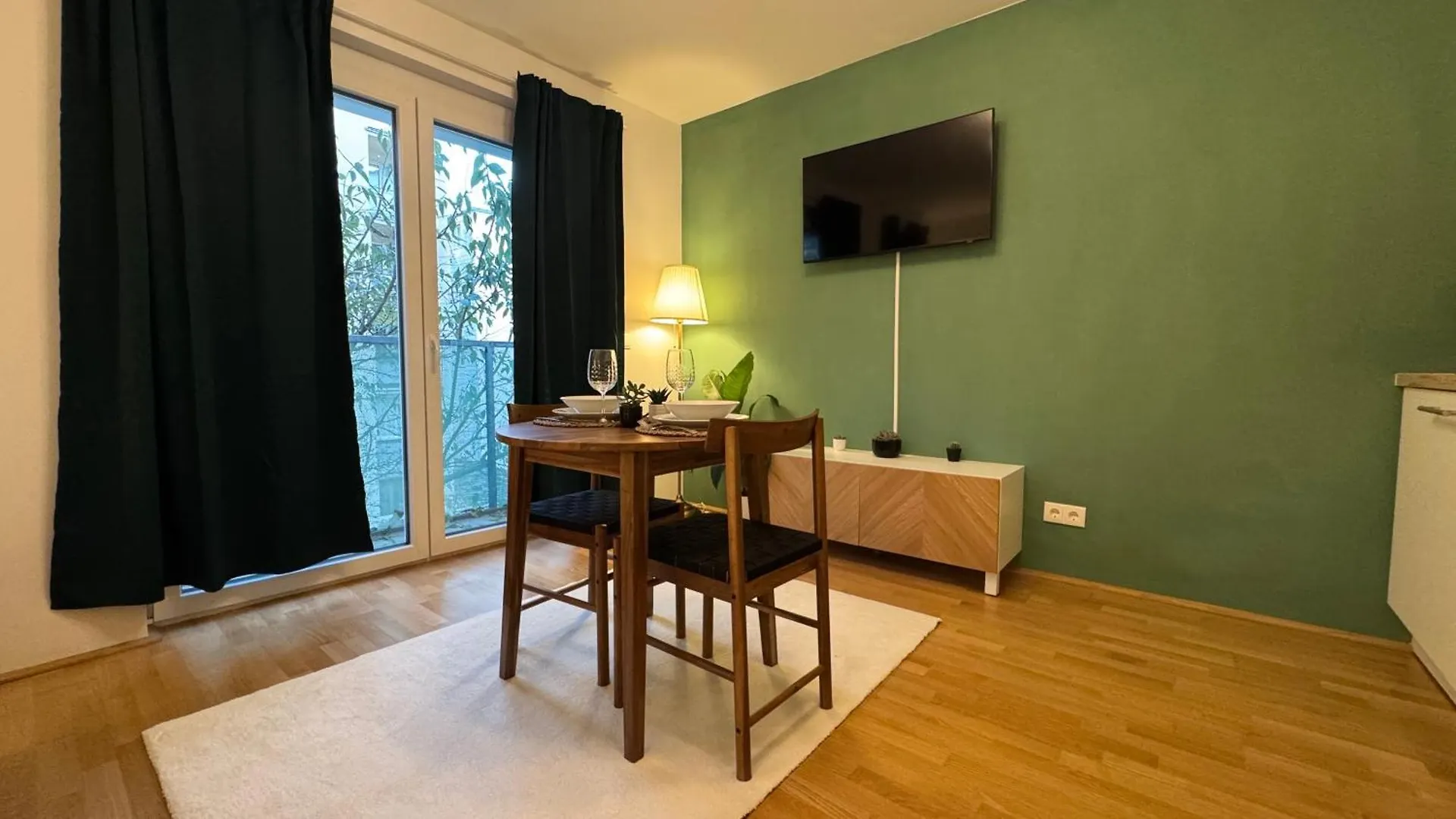 Modernes & Ruhiges Apartment Mit Balkon Vienna Austria